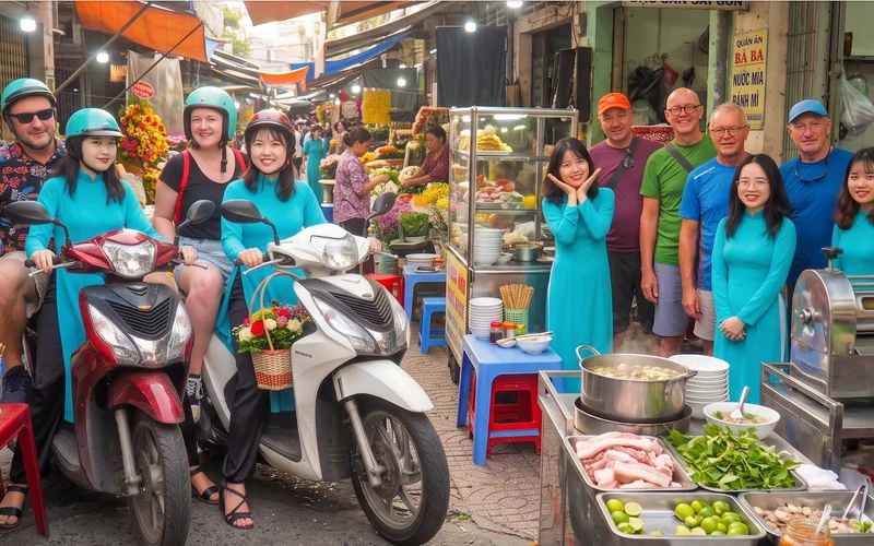 Premium Street Food Tour & Sightseeing on Scooter Ho Chi Minh City