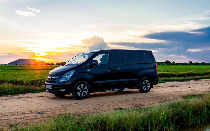 Featured tour with 14 reviews: Private Transfer Between Phnom Penh and Siem Reap with Sightseeing