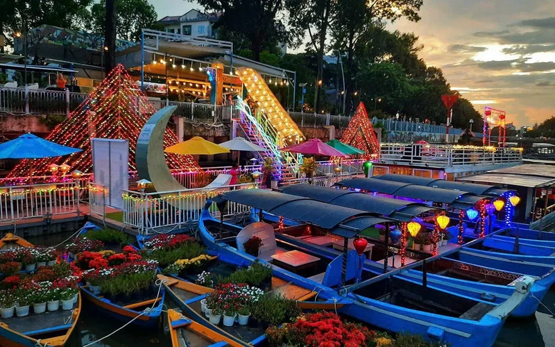 Best value tour: Nhieu Loc Boat Experience: A Glimpse of Saigon | From only 11 USD