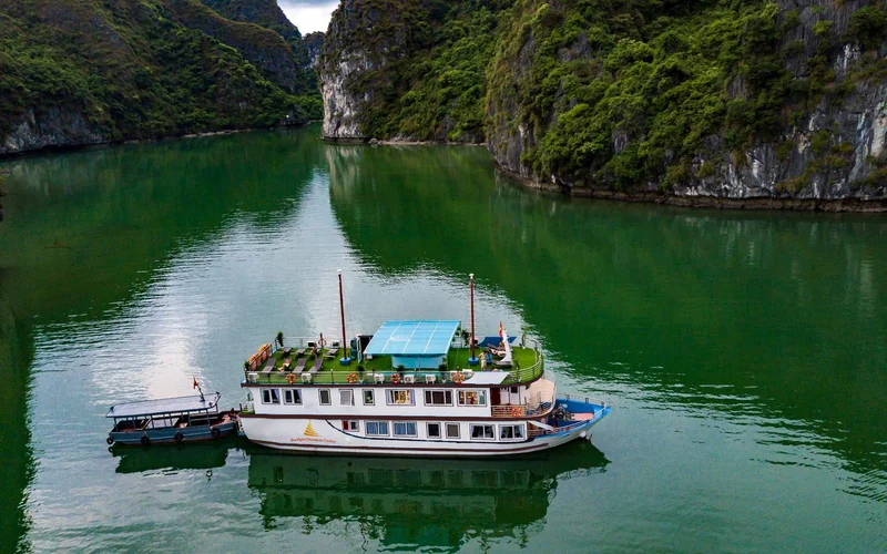 Price range for Island Tours from Hanoi from 10 USD to 478 USD Price range for Island Tours from Hanoi from 10 USD to 478 USD