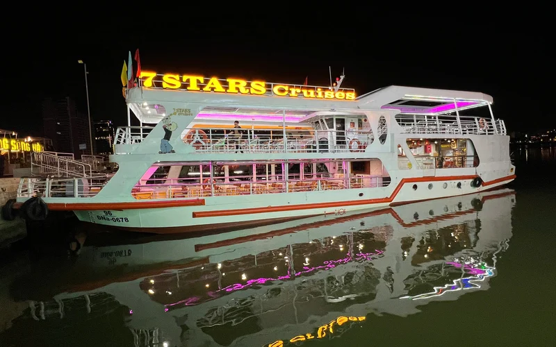 Explore Han River by Night by 7STARS Cruise Da Nang