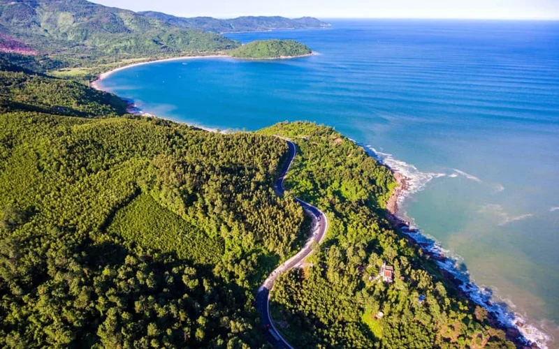 Featured tour with 182 reviews: From Da Nang: Hue Imperial Discovery Full Day Tour