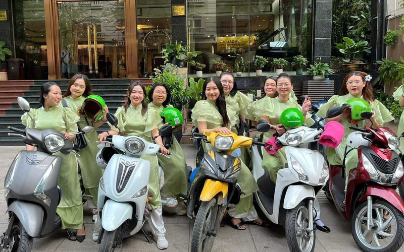 Duration range for Food Tours from Ho Chi Minh City from 1 hours to 270 hours Duration range for Food Tours from Ho Chi Minh City from 1 hours to 270 hours