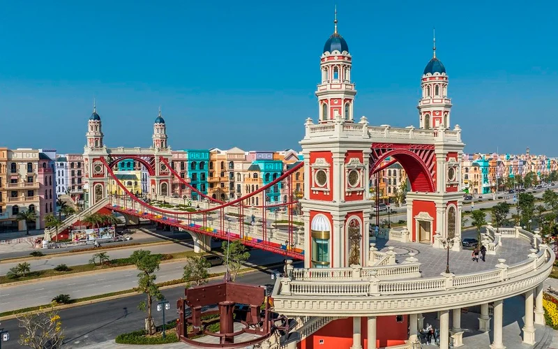 Hanoi Mega Grand World Half-day Tour with Bat Trang Village Optional