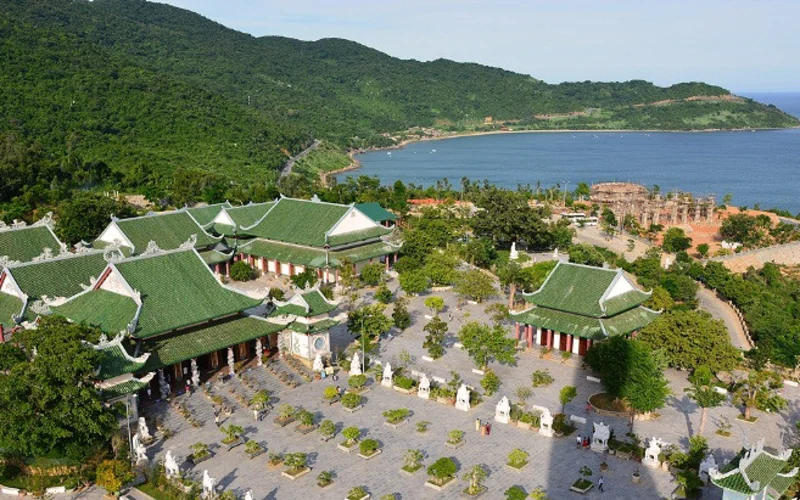 Da Nang City & My Khe Beach Private Half-Day Tour with An Spa Experience & Korean Guide