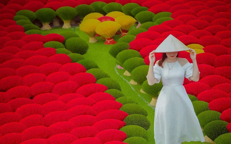 Instagram Incense Quang Phu Cau Village Tour & Train Street Ha Noi