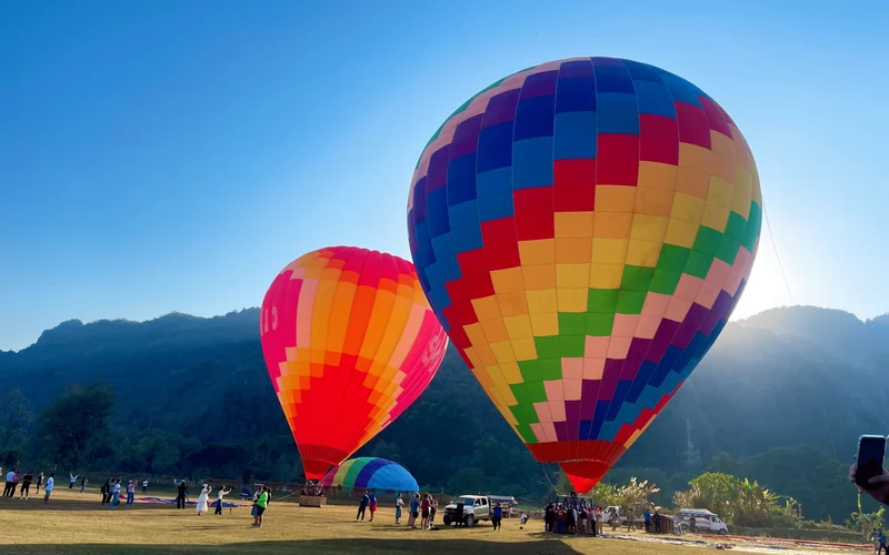 Hot Air Balloon in Vang Vieng(hotel pick up/drop off)