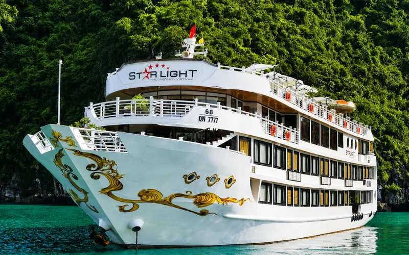 Starlight 2D1N Cruise: Ha Long Bay, Sung Sot, Ti Top