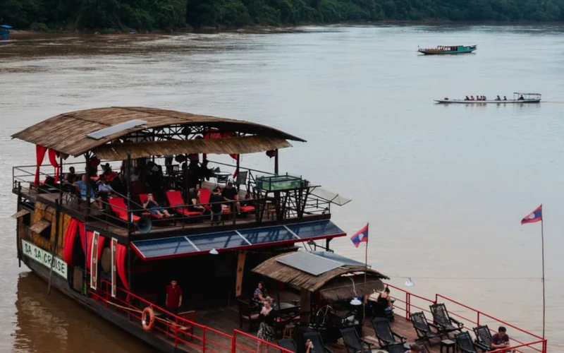 Sunset Serenity Cruise Luang Parbang Meakong River