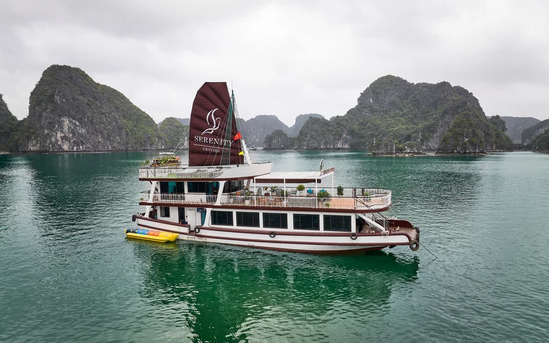 Serenity Premium Day Cruise: Lan Ha Bay & Cat Ba