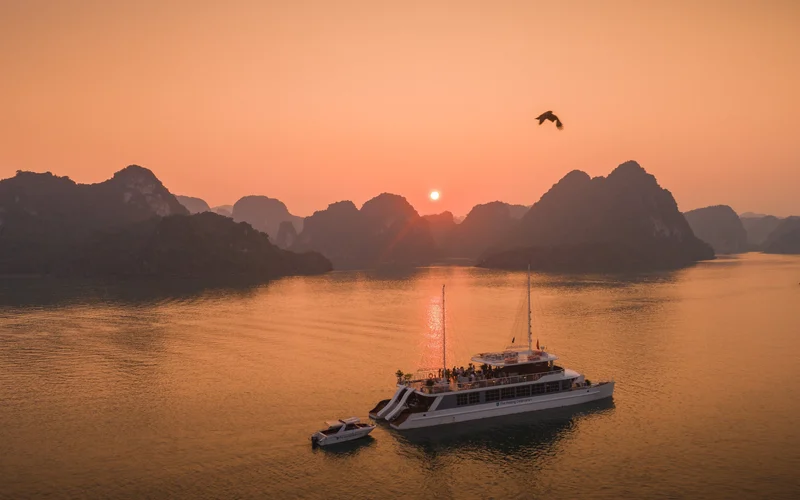 Cat Ba Catamaran Day Cruise: Lan Ha Bay & Viet Hai Village