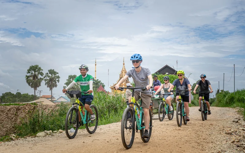 Phnom Phnom to Silk Island Haft-Day Bike Tour