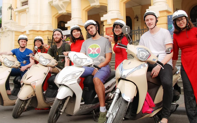 Hanoi Sightseeing Motorbike Tour