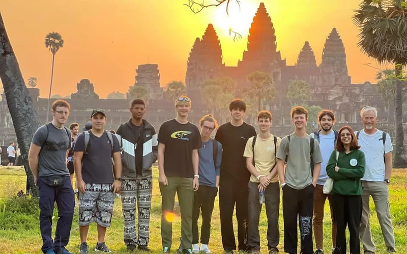 Siem Reap: Angkor Wat 2-Day Tour with Sunrise and Sunset