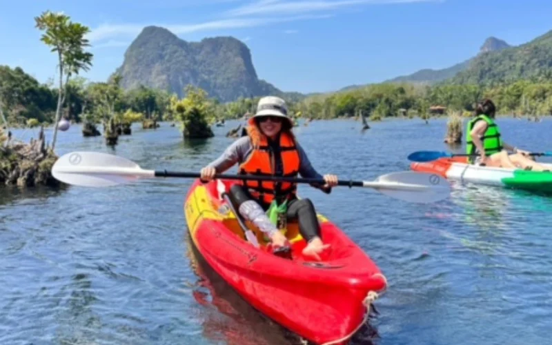 Private tour price range for Kayak Tours in Thailand from 800 THB and average 9017 THB Private tour price range for Kayak Tours in Thailand from 800 THB and average 9017 THB