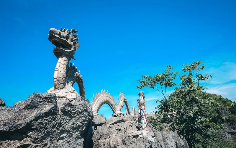 Explore Ninh Binh’s Best: Hoa Lu, Tam Coc, and Mua Cave