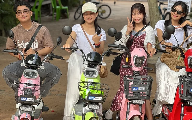 Featured tour with 3 reviews: Siem Reap Angkor Wat Sunrise Small Group Tour with E-Bike