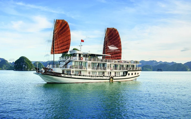 Le Journey Classic 2D1N Cruise: Ha Long Bay, Sung Sot, Ti Top