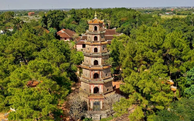 Hue Discovery Deluxe Full Day Tour