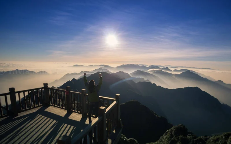 Luxury Tour: 3D2N Sapa Trekking and Fansipan Legend Cable Car Ride from Hanoi