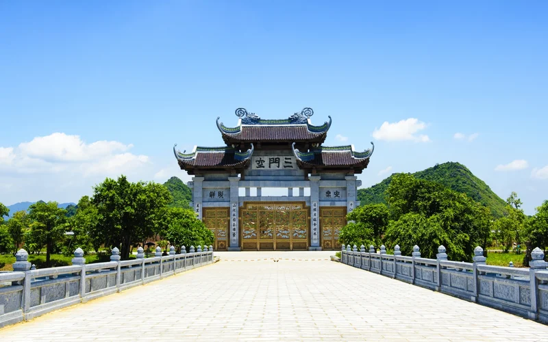 Bai Dinh and Trang An Day Tour From Hanoi