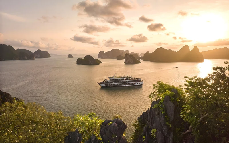 Featured tour with 23 reviews: Le Journey Elegance 2D1N Cruise: Ha Long Bay & Lan Ha Bay Tour