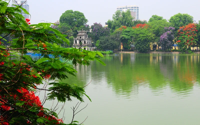 Featured tour with 12 reviews: Ha Noi City Tour & Water Puppet Show with Japanese-Speaking Guide