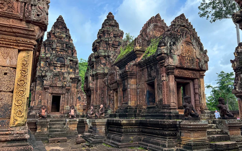 Full Day Banteay Srei Beng Mealea and Koh Ker Tour from Siem Reap