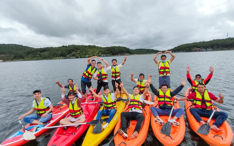 Tuyen Lam Lake Kayaking Water Adventure Tour in Da Lat