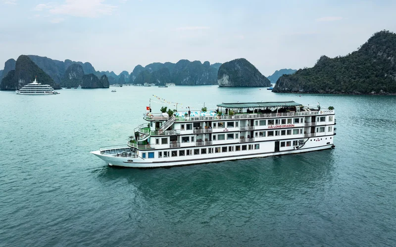 Amanda Premier 2D1N Cruise: Ha Long Bay, Sung Sot, Ti Top