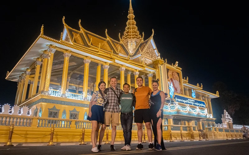 Phnom Penh Royal Palace Evening Tour