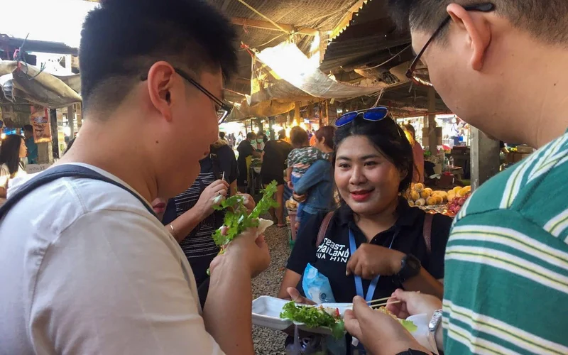 Half-Day Small Group Backstreets & Night Food Tour