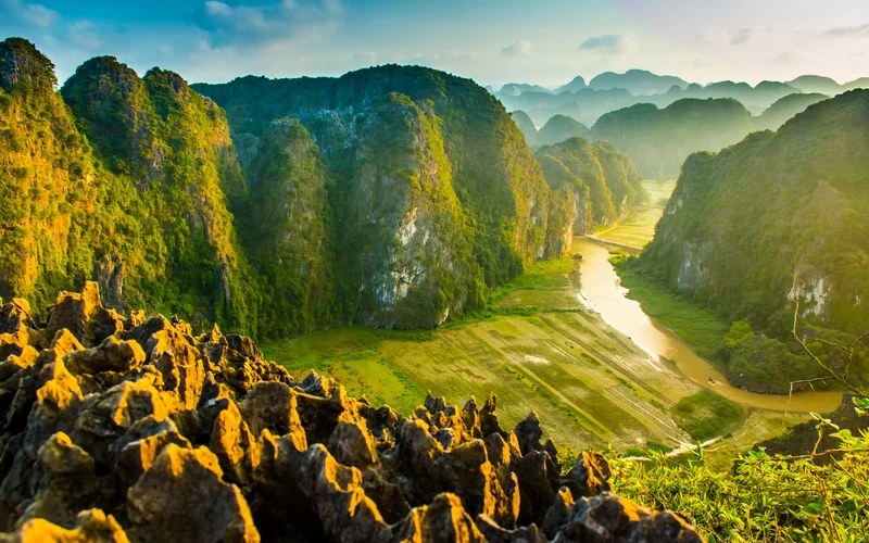 Hoa Lu, Tam Coc/Trang An, and Mua Cave Day Tour from Hanoi