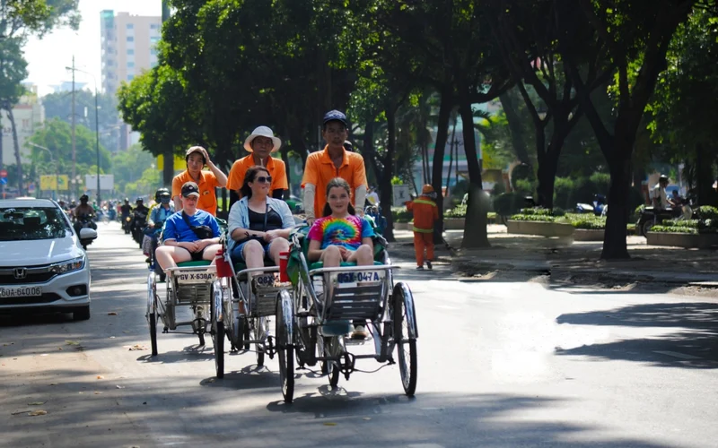 Saigon Cyclo Half Day Tour