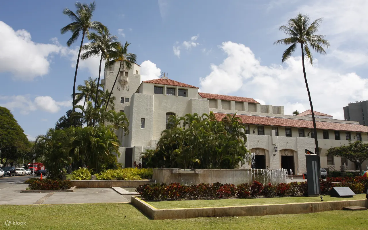 Iolani Palace