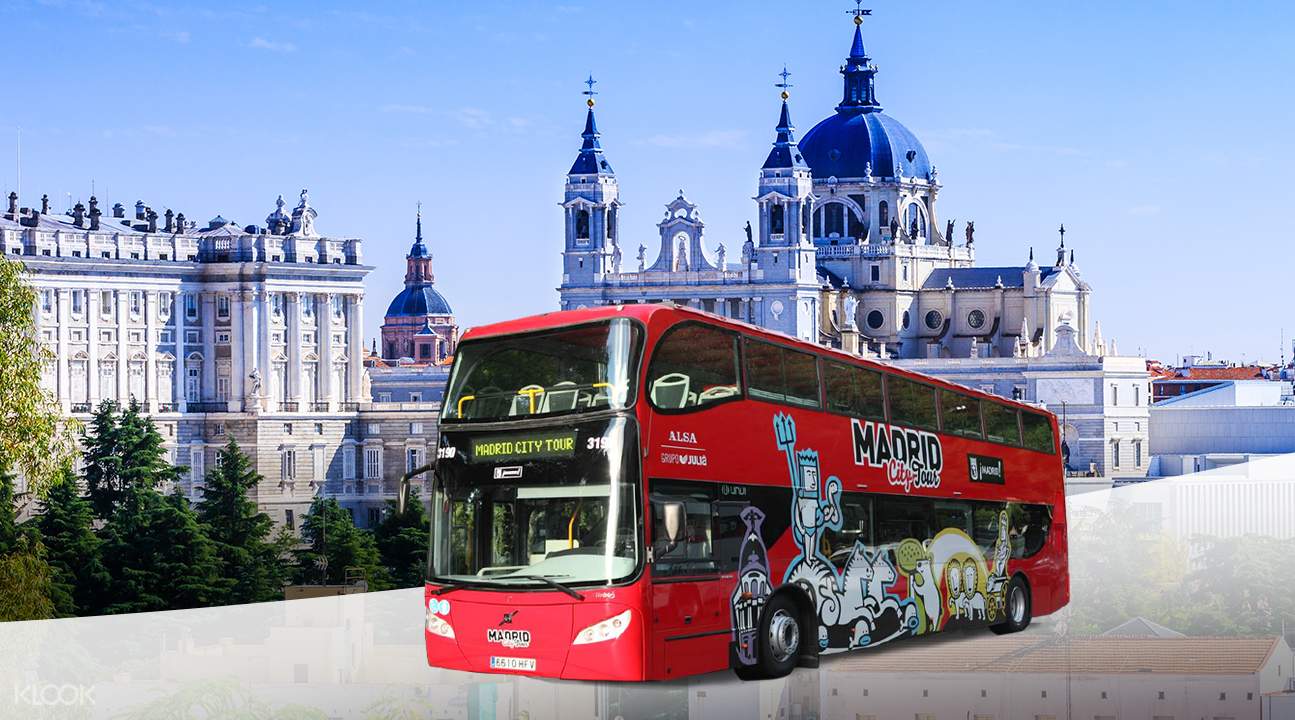 Туристические автобусные туры. Экскурсионные автобус Мадрид. Туристический автобус. Автобусный экскурсионный тур. Туристический транспорт.
