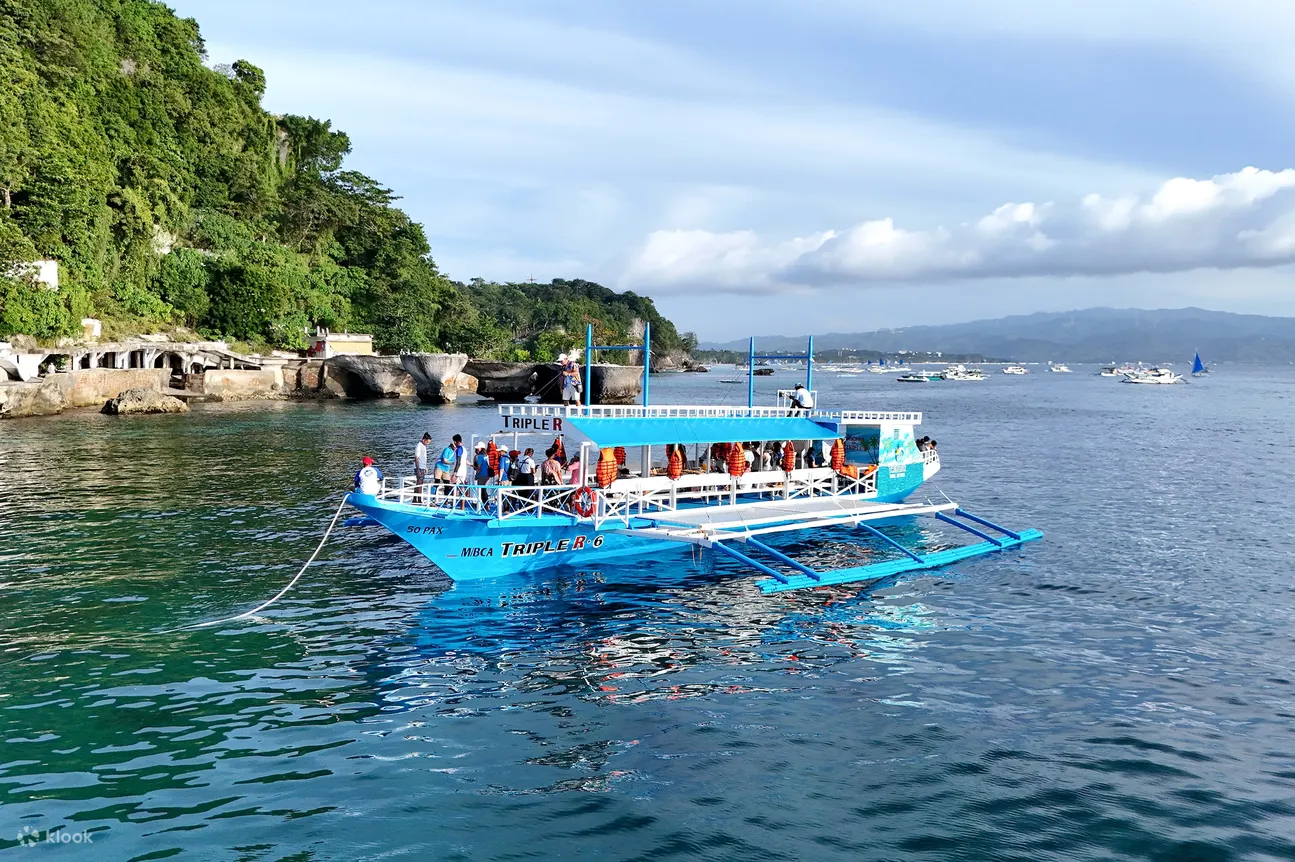 Boracay island hopping boat