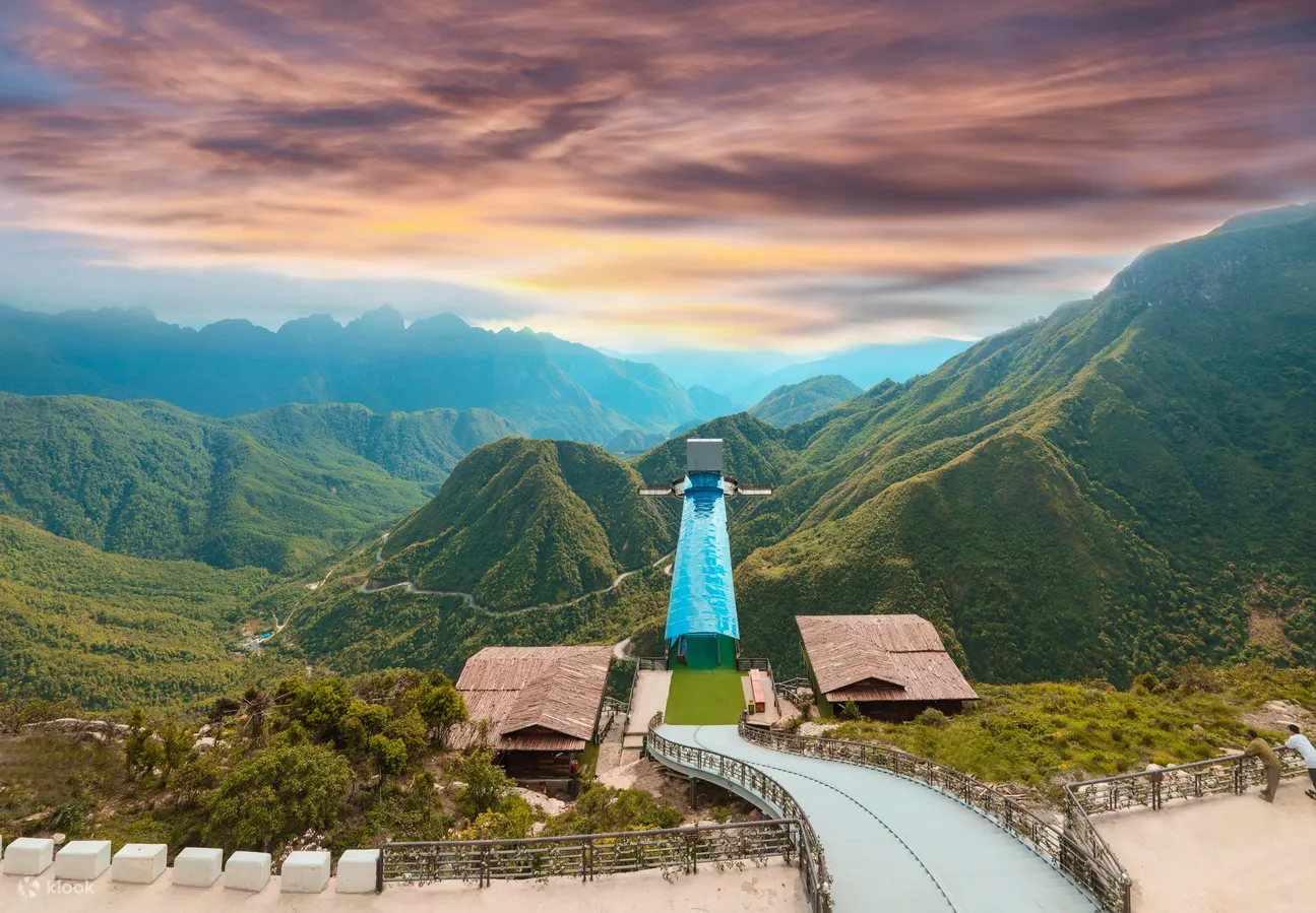 Rong May Glass Bridge