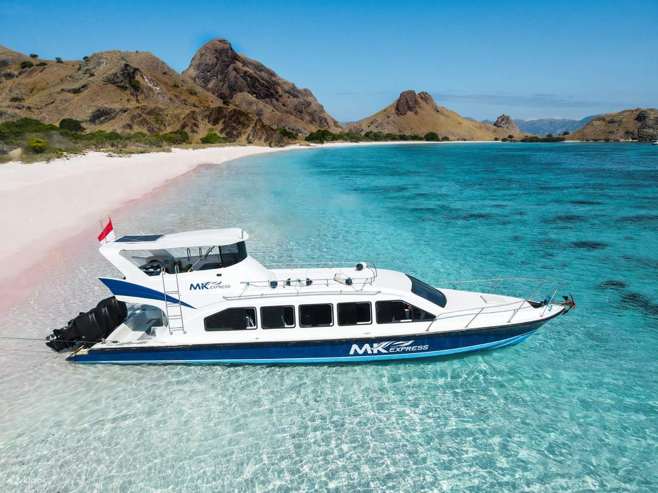 Komodo Island speedboat arriving at Labuan Bajo
