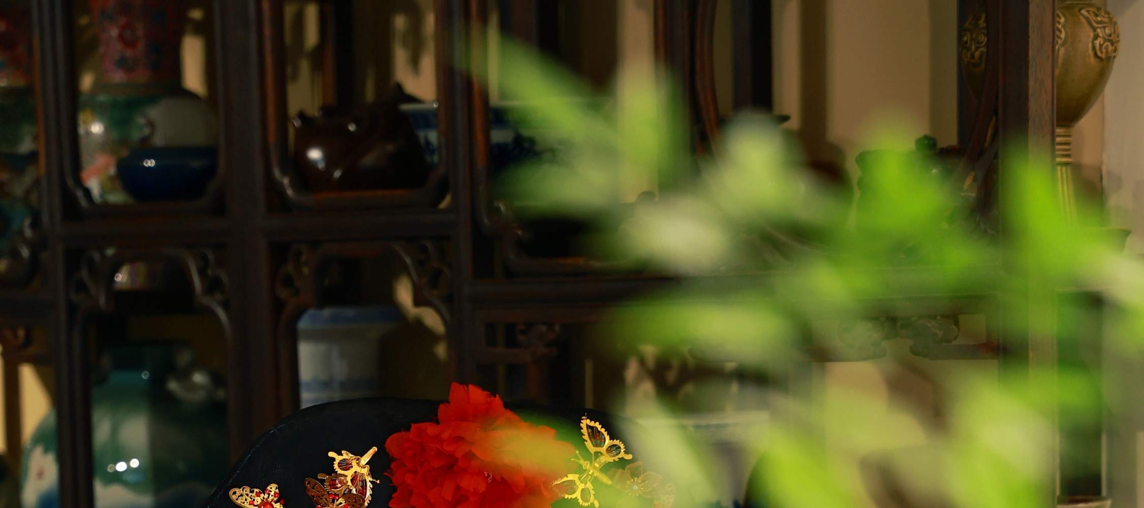 Trajes de la dinastía Qing y té de la tarde antiguo, fotografía de escenas interiores exclusiva y experiencia de caligrafía - Eatwith