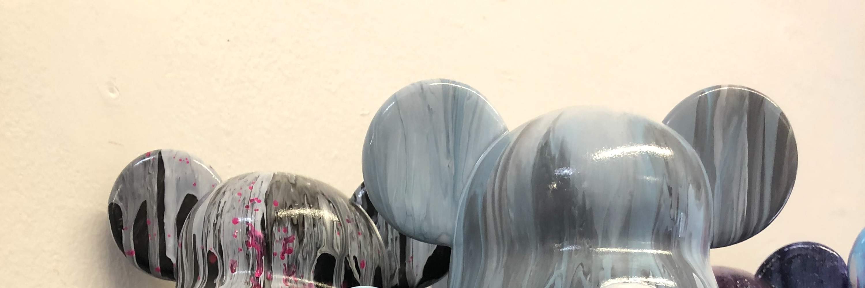 Workshop L'Atelier Du Reve Singapura membuat boneka beruang dengan aliran cairan