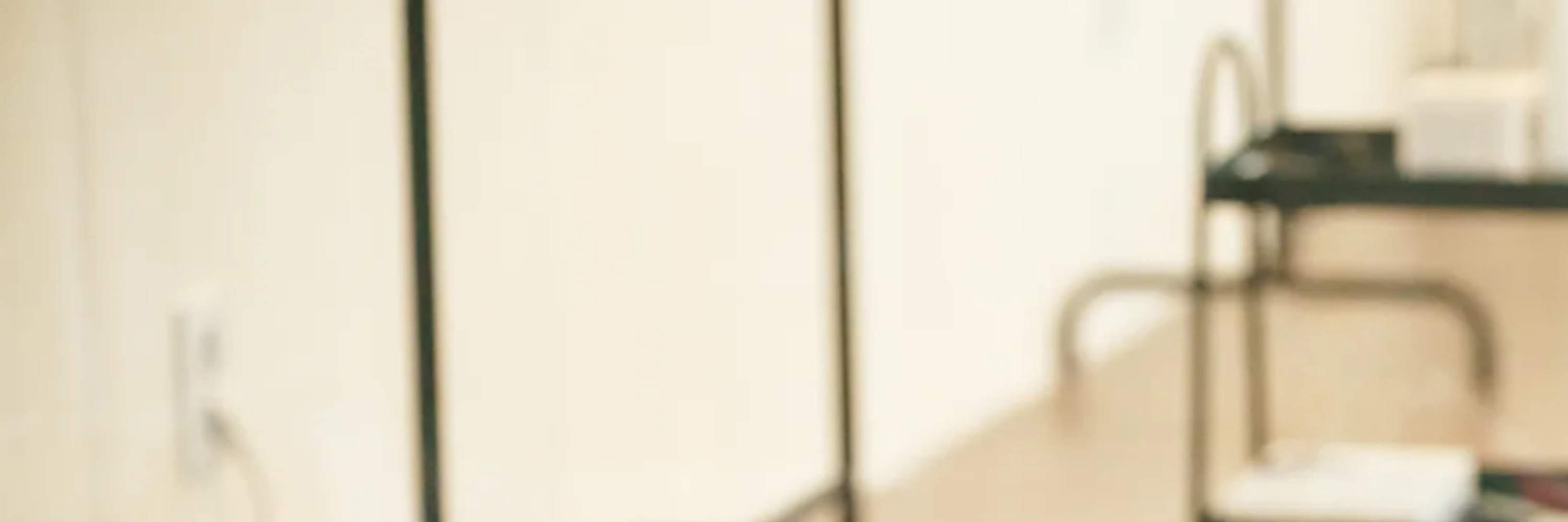 让韩国艺术之美环绕着您——用温和、治愈的能量滋养您的肌肤和精神。