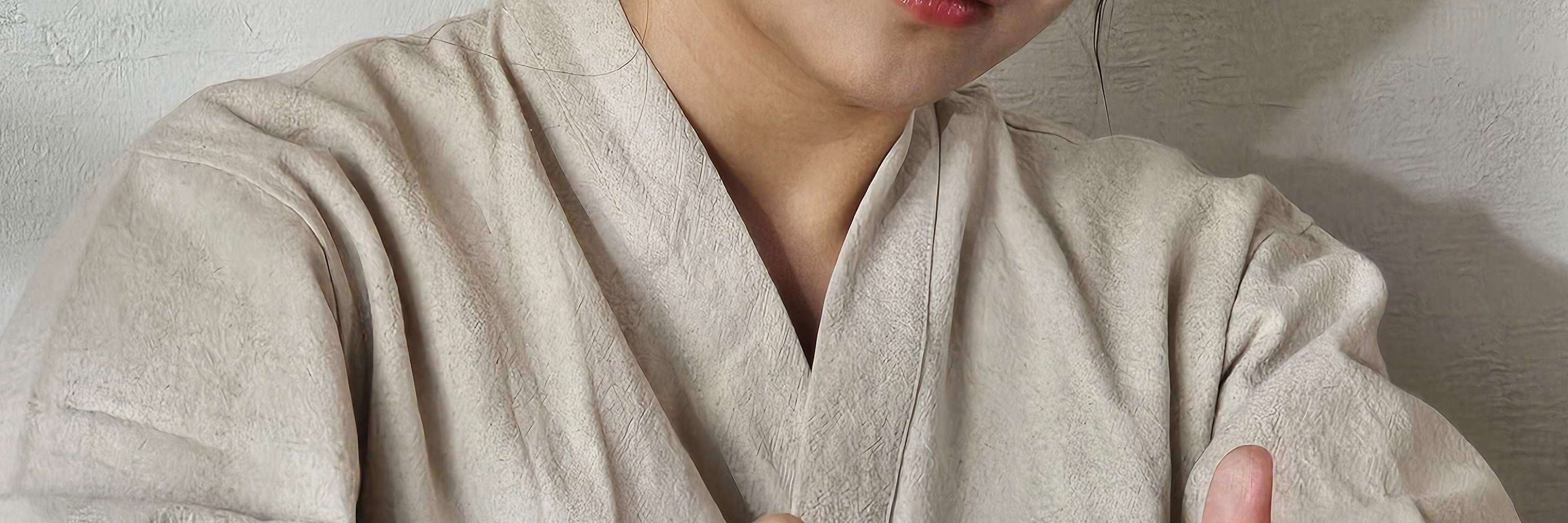 클렌징부터 영양 공급까지, 두피를 활성화하고 건강한 모발로 가꿔주는 코스를 만나보세요.