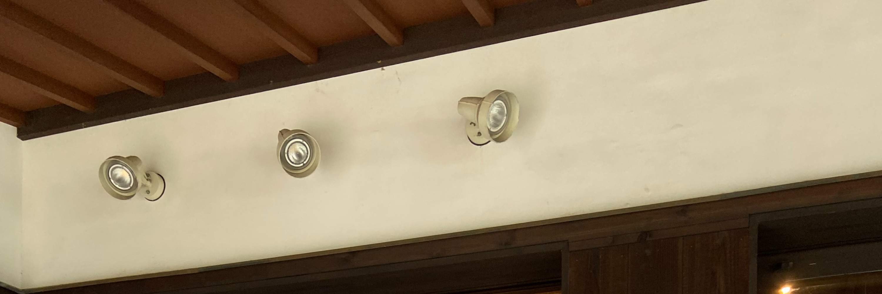 Lawatan berjalan kaki di sekitar kilang arak Nada, pusat pengeluaran sake No. 1 di Jepun (Kobe)