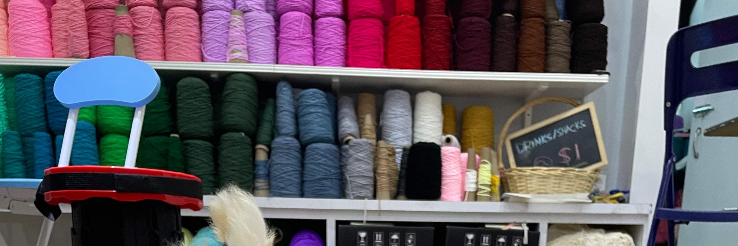 Laboratorio di Letti per Animali Domestici Lavorati a Mano con Filato di Velluto a Singapore