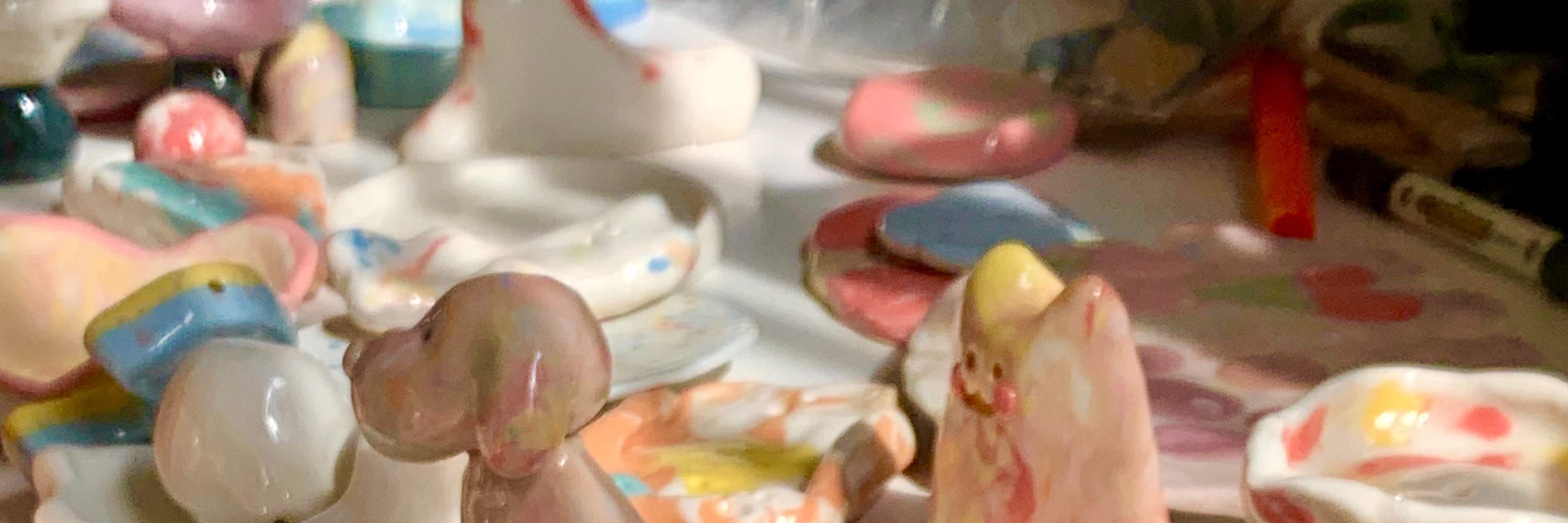 Керамические изделия из цветной глины