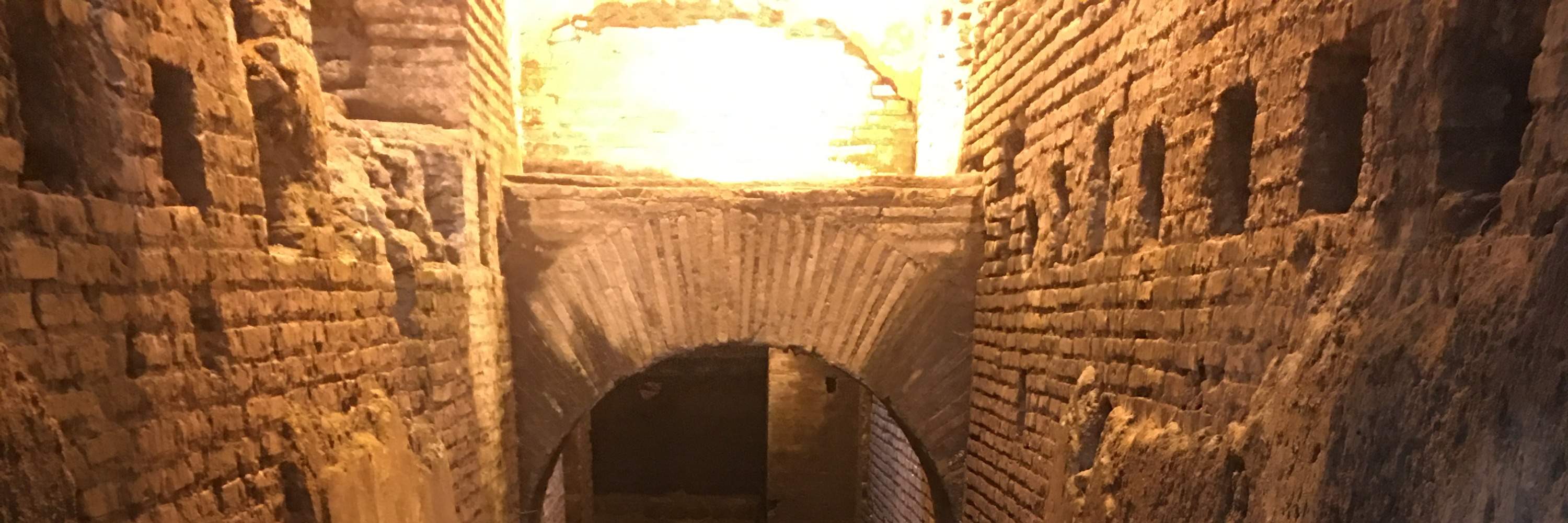 Подземный билет в районе Треви в Риме