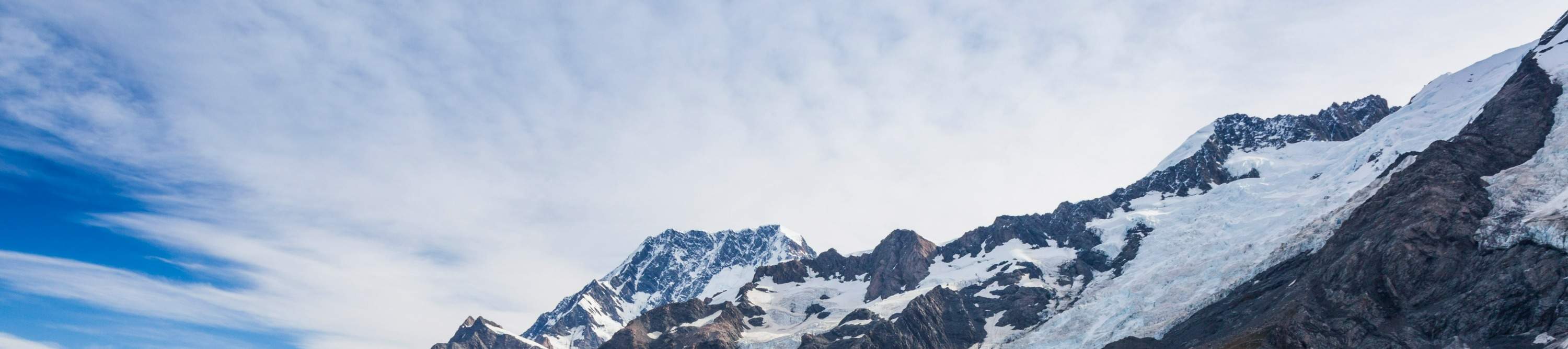 Formations de glace et crevasses sur le glacier Tasman