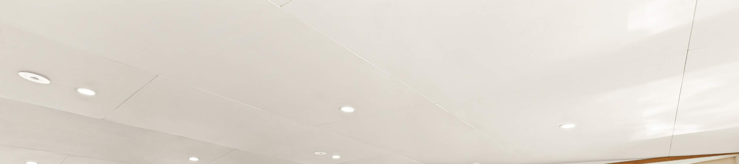 Stay aboard Jet Wave Pearl at Horizontal Falls, featuring modern amenities and breathtaking scenery