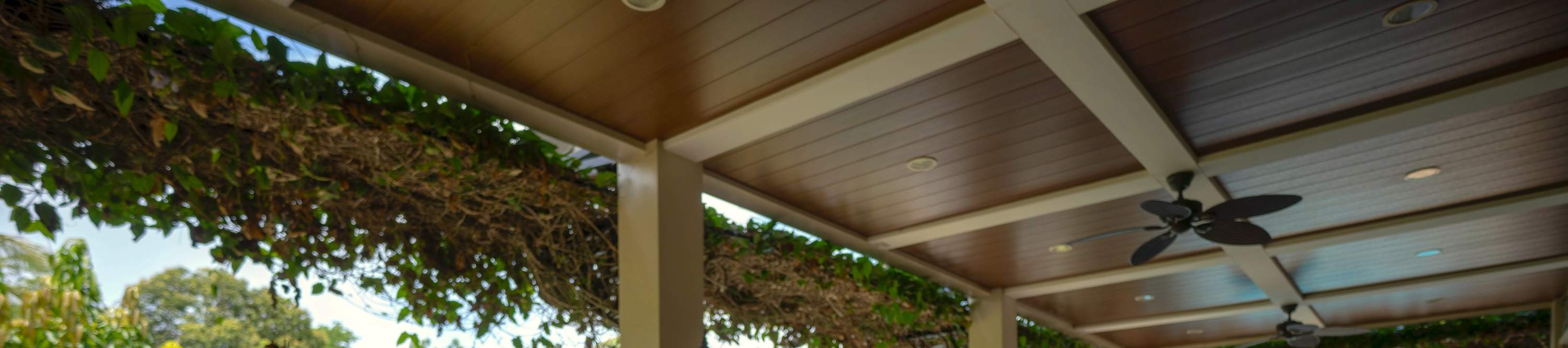 area makan di Casa Laiya